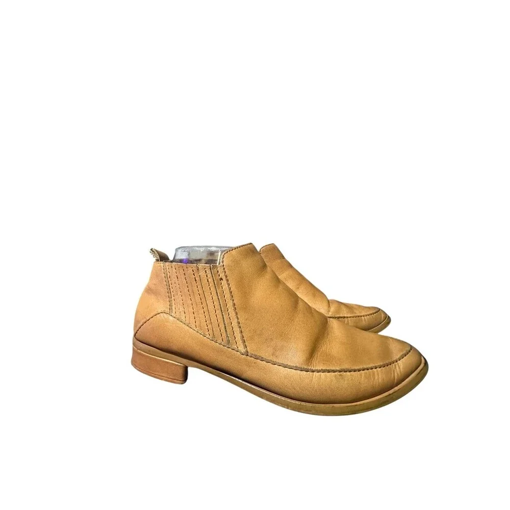 Kelsi Dagger Brooklyn Ankle Boots Size 7.5 Womens Tan Leather Stretch Bootie